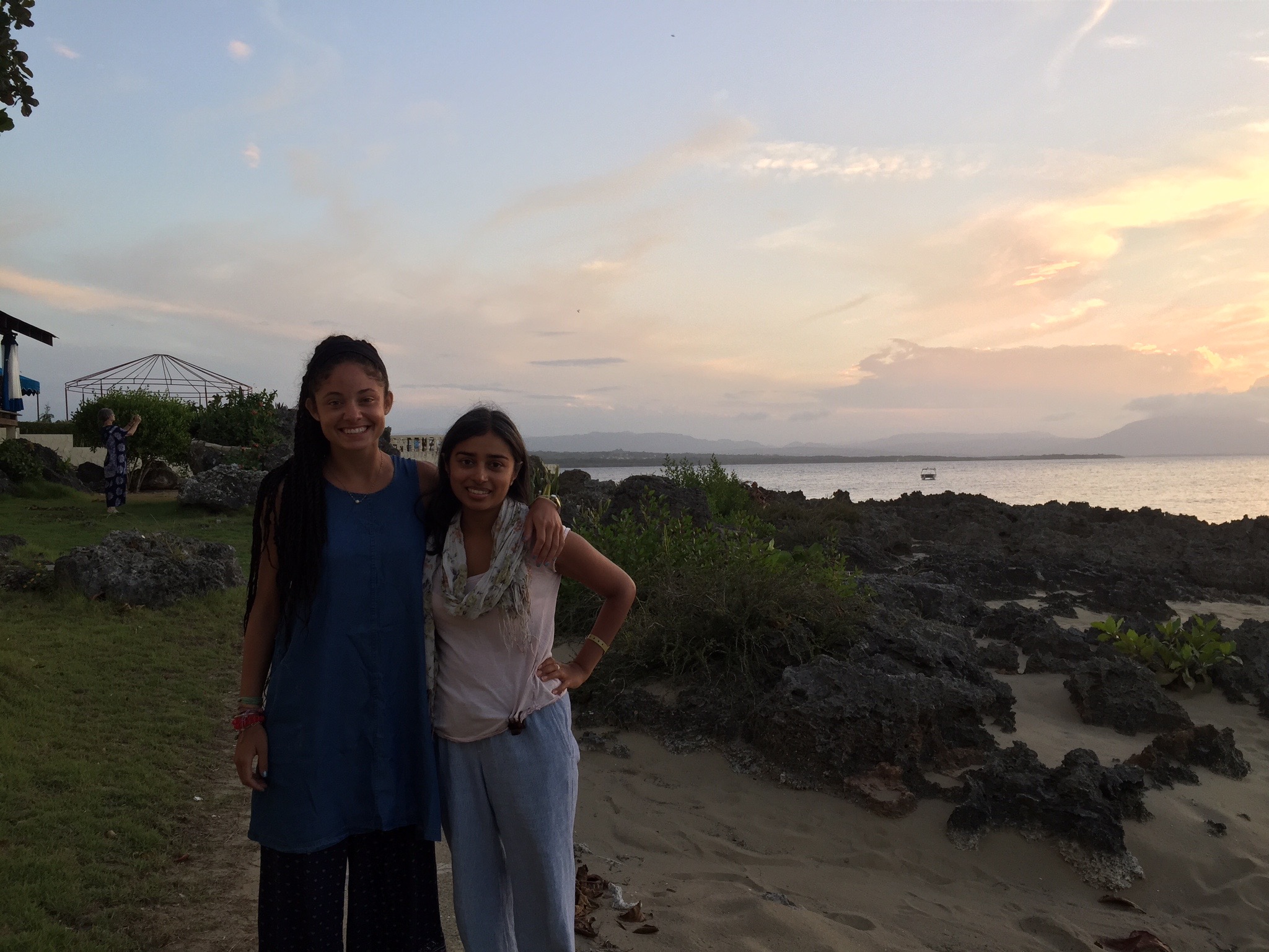  Enjoying the sunset over the ocean! 
